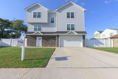 /international/us/49-garfield-avenue-keansburg-nj-110101122770/