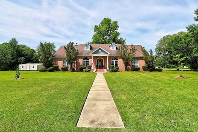 /international/us/100-willow-oaks-drive-headland-al-110101190360/