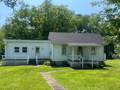 /international/us/2320-sundance-road-zanesville-oh-110101240077/