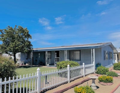 /international/us/1701-dinuba-avenue-selma-ca-110108766704/