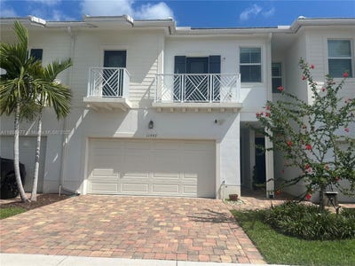 /international/us/11997-park-central-royal-palm-beach-fl-110101483124/