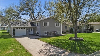 /international/us/802-1st-street-sw-madelia-mn-110107849540/