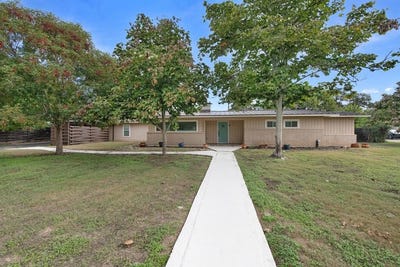 /international/us/1232-virginia-dr-kerrville-tx-110120451298/