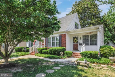 /international/us/418-n-phillips-street-seaford-de-110108237154/