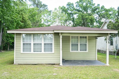 /international/us/910-bonner-st-silsbee-tx-110108770682/