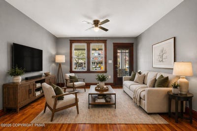 /international/us/2028-washington-boulevard-easton-pa-110107484155/