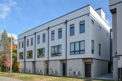 /international/us/208-gillis-street-traverse-city-mi-110095571755/