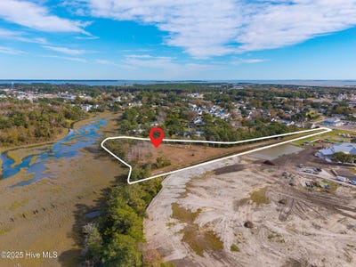 /international/us/live-oak-street-beaufort-nc-110103671726/