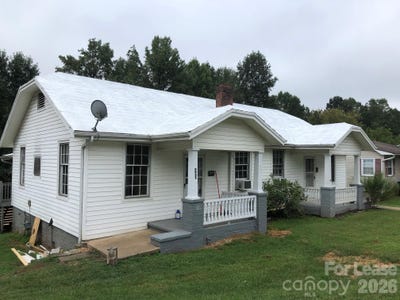 /international/us/660-e-sharpe-street-statesville-nc-110107953965/
