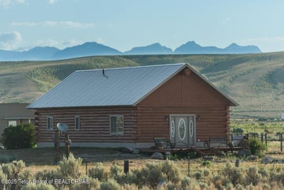 /international/us/5-sandy-lane-boulder-wy-110101058008/