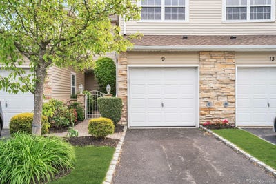 /international/us/9-windwatch-drive-hauppauge-ny-110108179008/