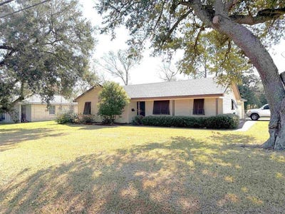 /international/us/817-university-dr-drive-lake-charles-la-110105755480/