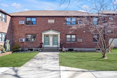 /international/us/244-29-61-avenue-douglaston-ny-110097979312/