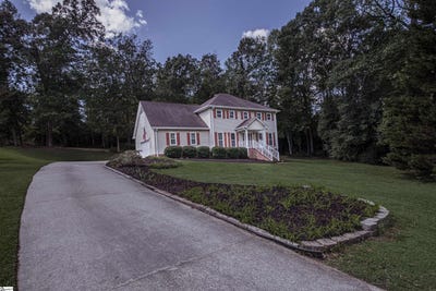 /international/us/67-washington-drive-piedmont-sc-110110280268/