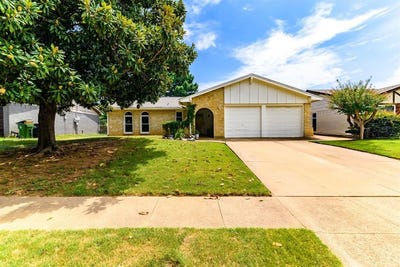 /international/us/2404-vassar-court-arlington-tx-110101363061/