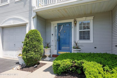 /international/us/3-oxford-road-holmdel-nj-110108238333/