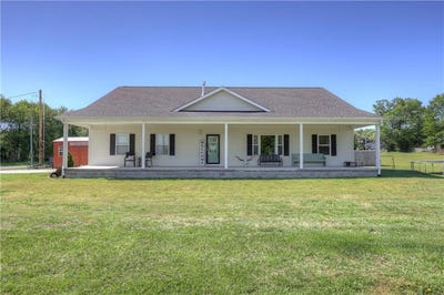 /international/us/618-n-section-line-road-scammon-ks-110107910573/