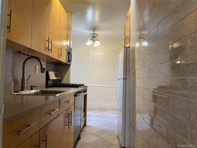 /international/us/99-72-66th-road-rego-park-ny-110110170919/