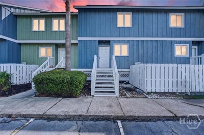 /international/us/12502-apache-avenue-savannah-ga-110110271911/