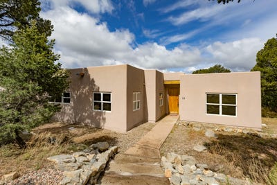 /international/us/13-asher-lane-tijeras-nm-110099556024/