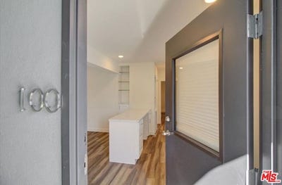 /international/us/15328-s-san-pedro-st-gardena-ca-110103574073/