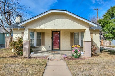 /international/us/1616-w-ave-j-san-angelo-tx-110106841705/