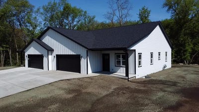 /international/us/705-mayapple-drive-janesville-wi-110108174626/