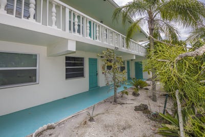/international/us/221-se-3rd-avenue-boynton-beach-fl-110094849972/