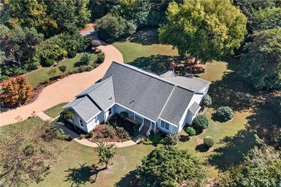/international/us/1636-angus-road-hayes-va-110120637084/