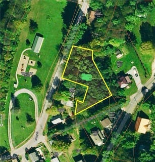 /international/us/henry-street-fredericksburg-oh-110099503040/