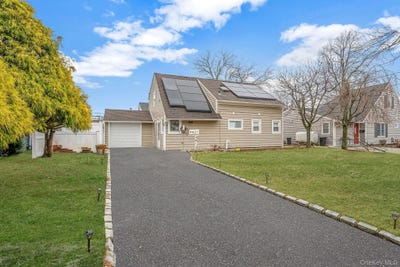 /international/us/8-bent-lane-levittown-ny-110106697788/