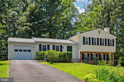 /international/us/2422-ivywood-road-reston-va-110109065900/