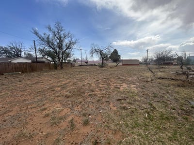 /international/us/406-e-stanolind-street-sundown-tx-110108845846/