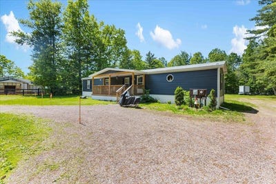 /international/us/704-bean-road-colchester-vt-110108573887/