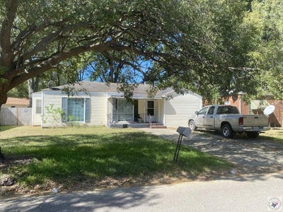 /international/us/928-guam-wake-village-tx-110120513495/