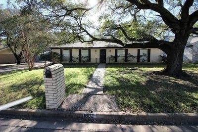 /international/us/1802-leona-drive-college-station-tx-110108552481/