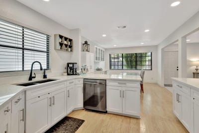 /international/us/146-weybridge-circle-royal-palm-beach-fl-110100026467/