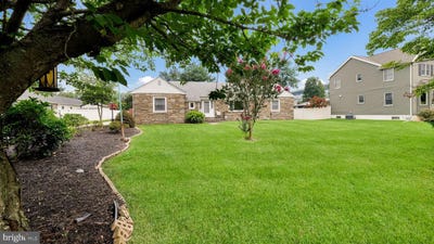 /international/us/6609-n-radcliffe-st-bristol-pa-110119400644/