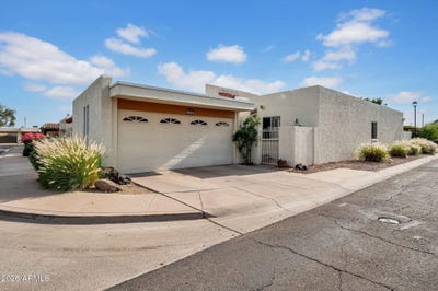 /international/us/7166-n-via-lucia-maria-glendale-az-110108226619/