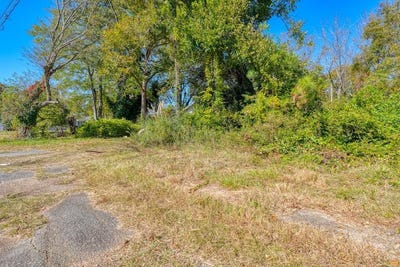 /international/us/3014-e-main-st-extension-spartanburg-sc-110103418104/