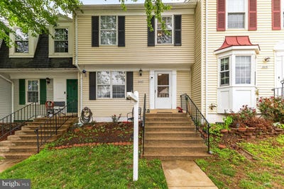 /international/us/8449-georgian-court-manassas-va-110108533354/