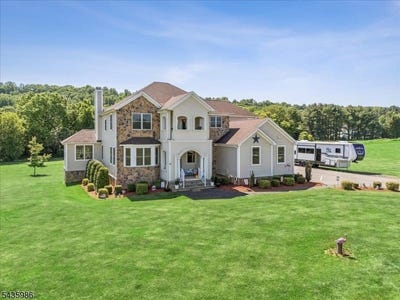 /international/us/19-green-valley-way-harmony-twp-nj-110108582076/