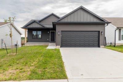 /international/us/305-s-valley-view-drive-norwalk-ia-110100465904/