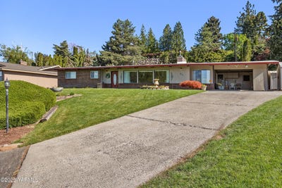 /international/us/611-ferncrest-rd-yakima-wa-110098909541/