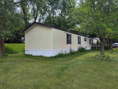 /international/us/1903-county-road-a-baraboo-wi-110100819343/