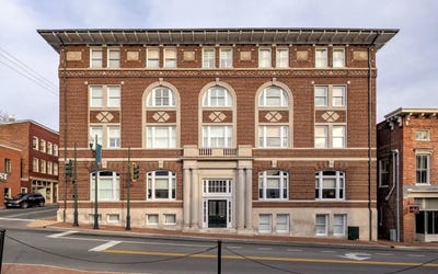 /international/us/41-n-augusta-st-staunton-va-110109010775/