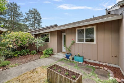 /international/us/2992-se-blue-bird-dr-hillsboro-or-110099817964/