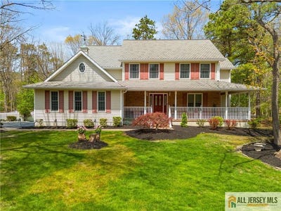 /international/us/1-pine-view-court-monroe-nj-110107633689/