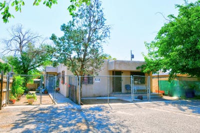 /international/us/324-326-charleston-street-ne-albuquerque-nm-110120635466/