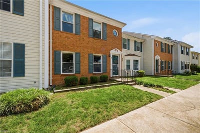 /international/us/8-n-gawain-way-hampton-va-110108585200/